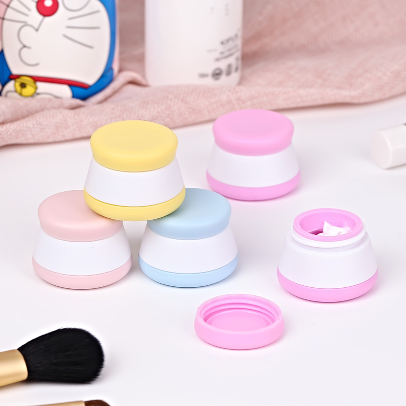 silicone concentrate container